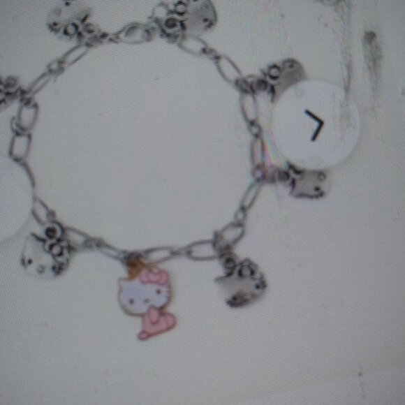 $   5 DOLLARS>>>>>>stylish hello kitty bracelet  new - Picture 4 of 4